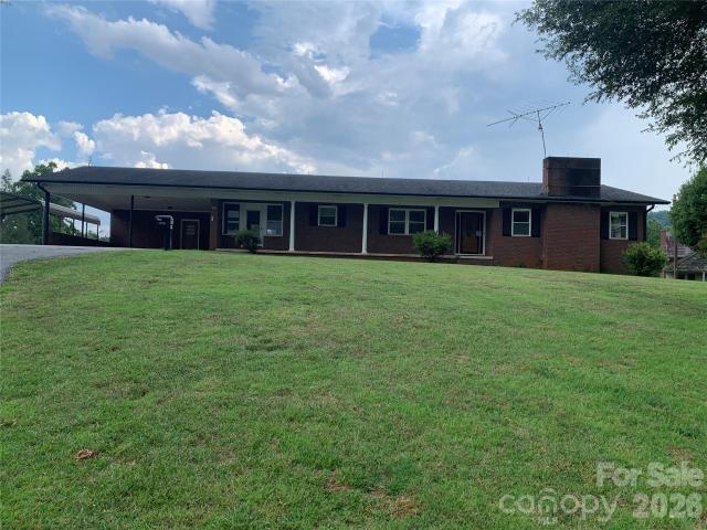 House for sale in Hiddenite, North Carolina