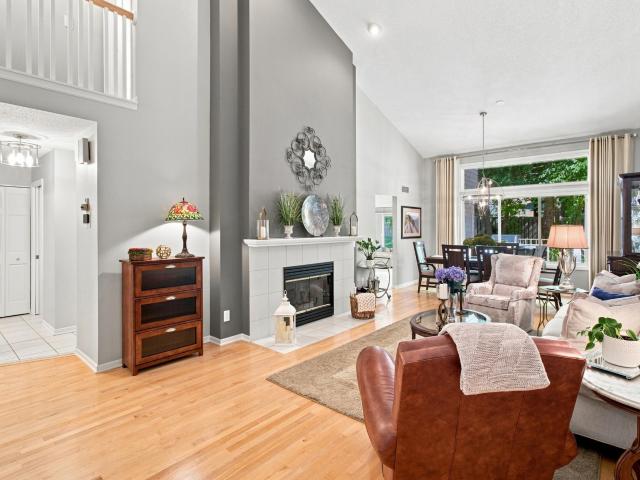 Townhouse for sale in Eden Prairie, Hennepin County