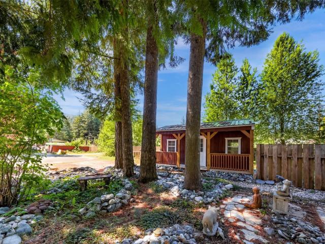 House for sale in Limestone Junction, Maple Falls