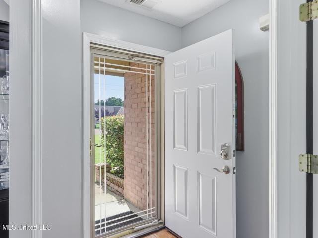 House for sale in Nesbit, Mississippi