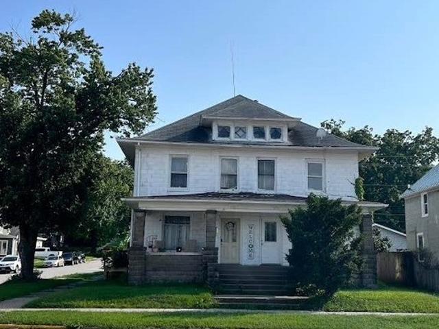 House for sale in Silvis, Illinois