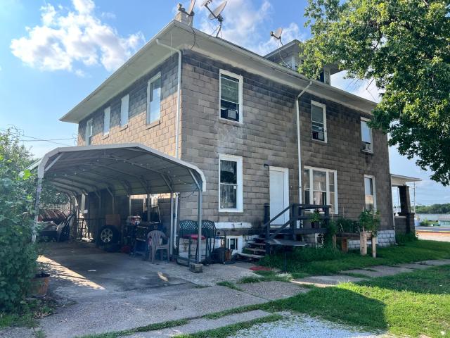 House for sale in Silvis, Illinois