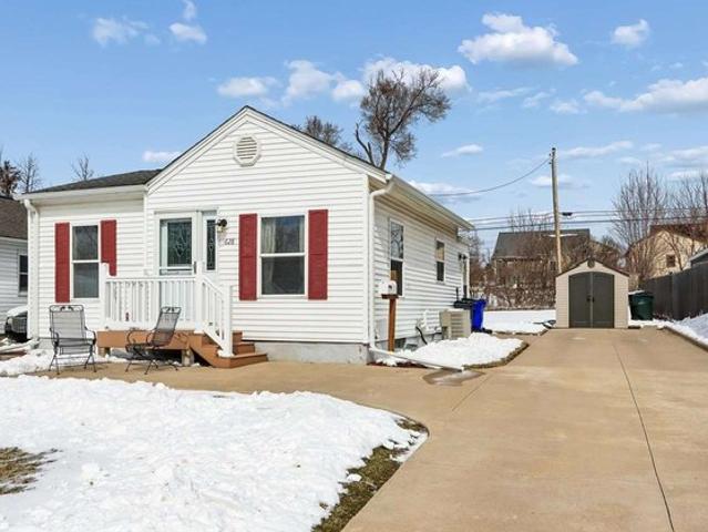 House for sale in Linn, Iowa