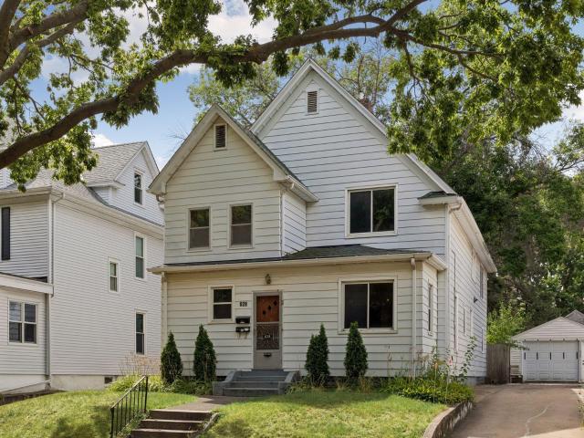 House for sale in Hennepin, Minnesota