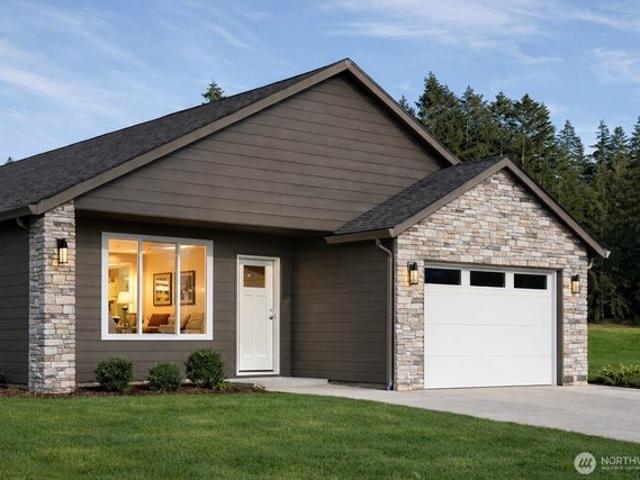 House for sale in Winlock, Washington