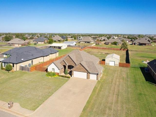 House for sale in Piedmont, Canadian County