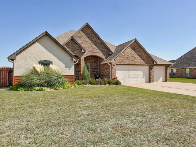 House for sale in Piedmont, Canadian County
