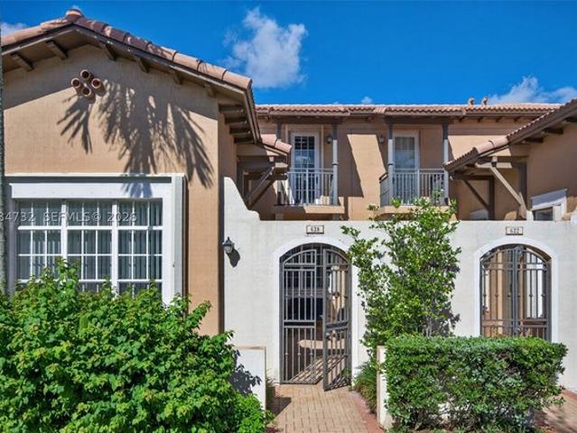 Townhouse for sale in Pembroke Pines, Florida