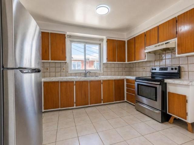Apartment for rent in St. Leonard's, Quebec