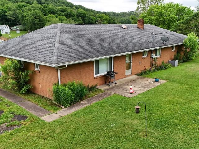 House for sale in Chester, West Virginia