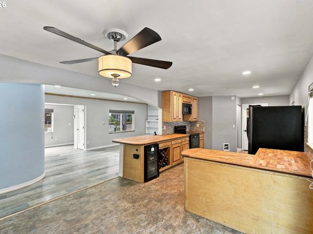 House for sale in Crown Point, Coos Bay