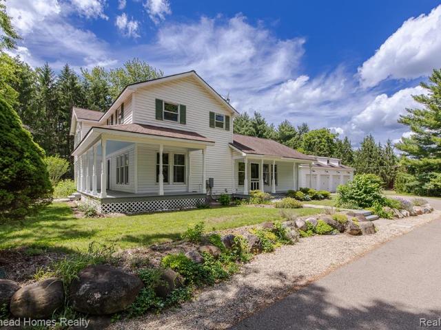 House for sale in Waterford, Michigan
