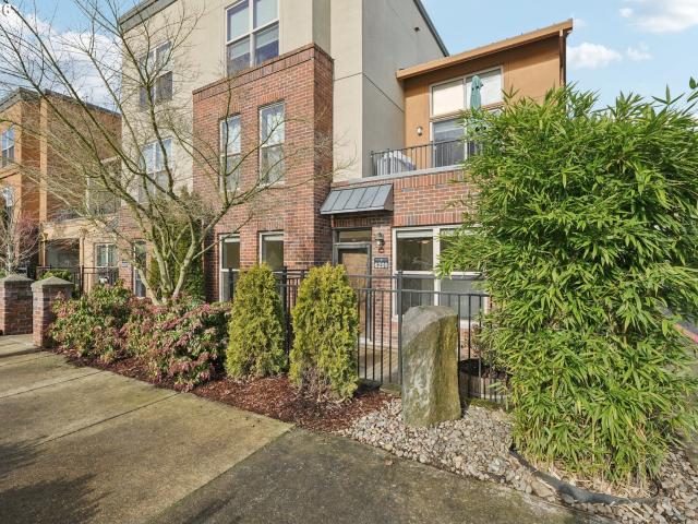 Condo for sale in Oregonia