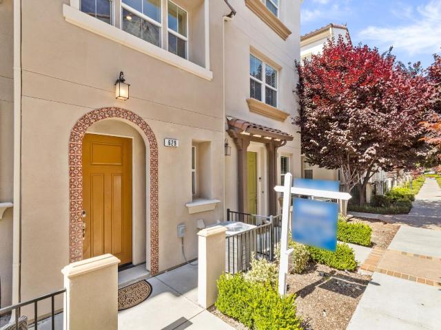 Townhouse for sale in Milpitas