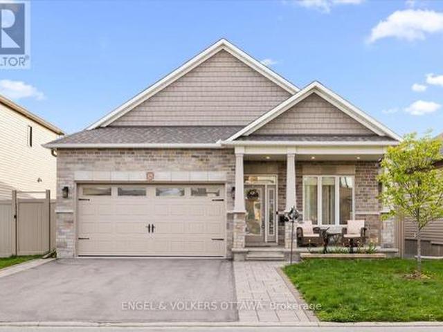 House for sale in Russell, Ontario