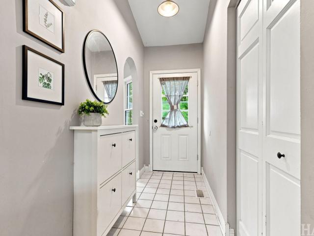House for sale in Mchenry, Illinois