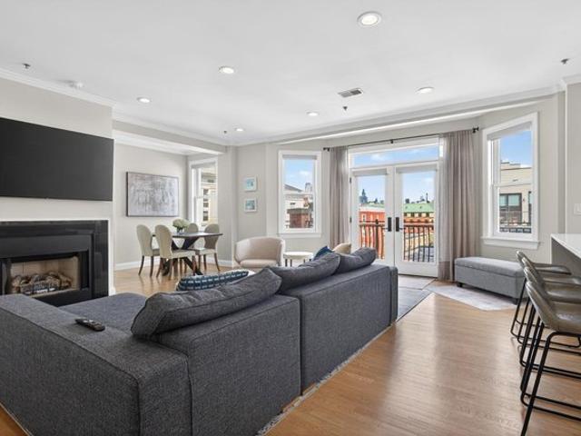 Condo for sale in Hudson, New Jersey