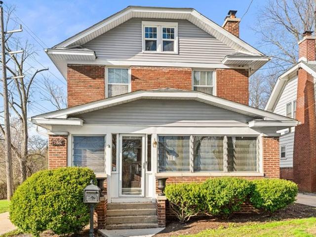 House for sale in Aurora, Illinois