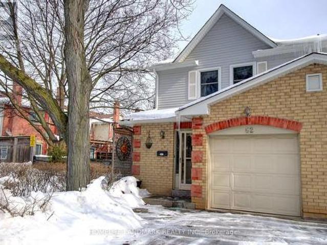 Townhouse for sale in Oakville, Ontario