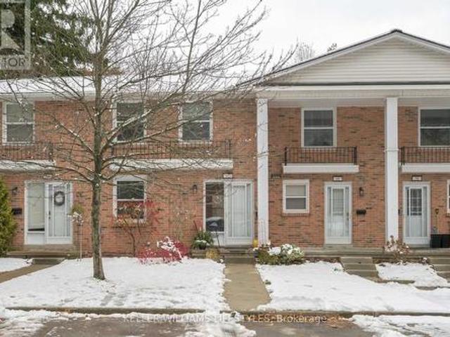 Townhouse for sale in Arva, Ontario