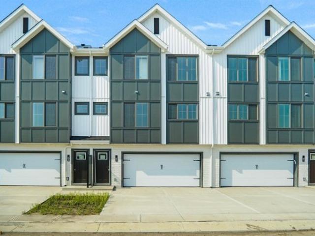 Townhouse for sale in Wedgewood, Alberta