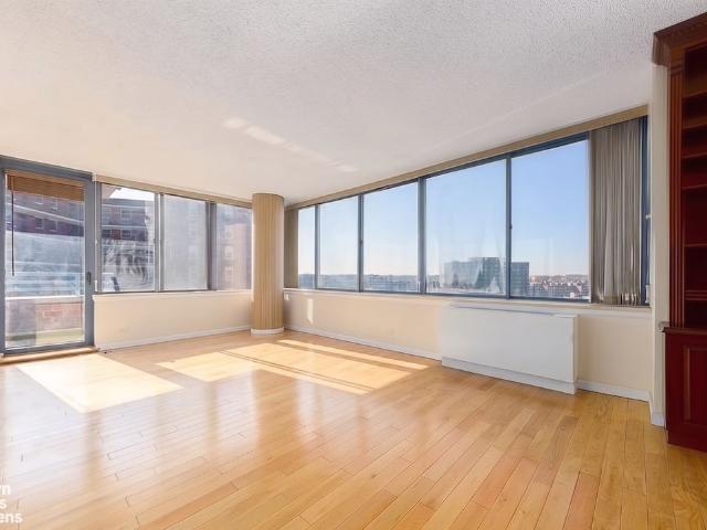Condo for sale in Queens, Arverne