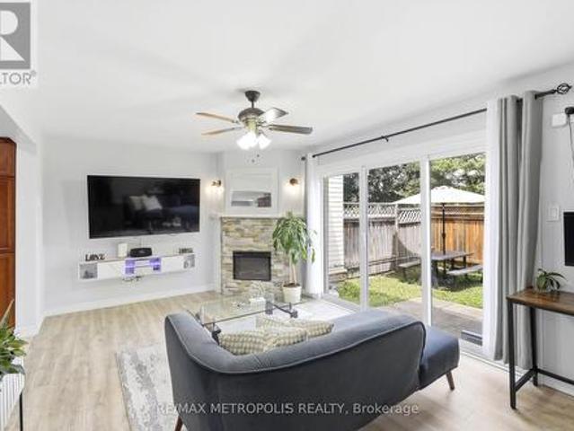 Townhouse for sale in Arva, Ontario