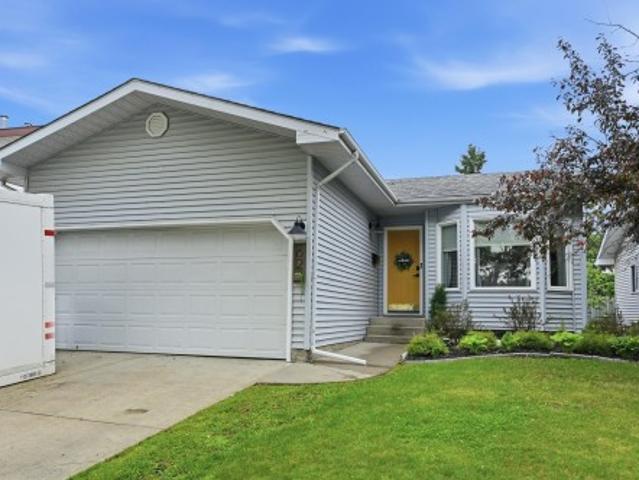 House for sale in Saint Albert, Alberta