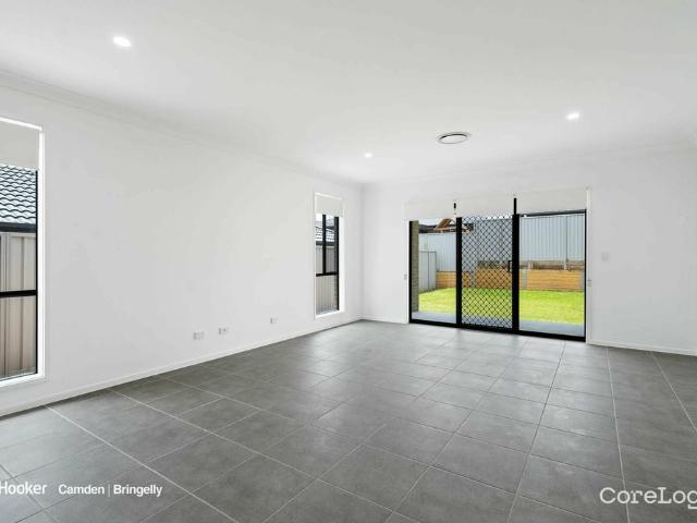 House for rent in Gregory Hills, Sydney