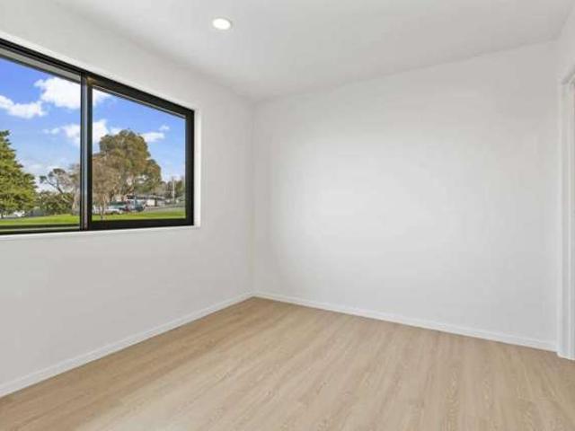 Apartment for rent in Whangaparaoa, Oroua County