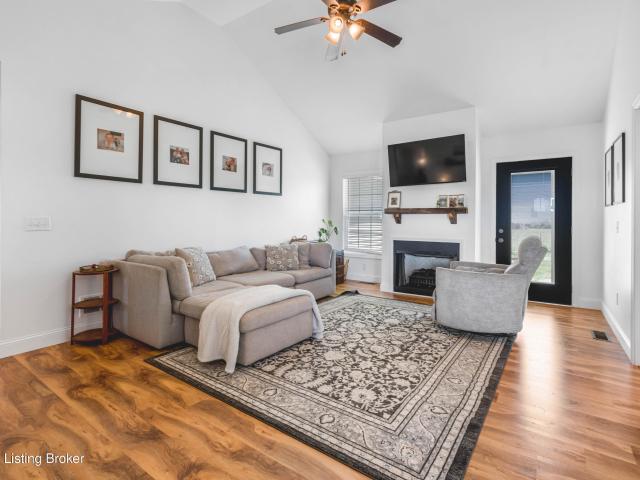 House for sale in Oakland, Kentucky