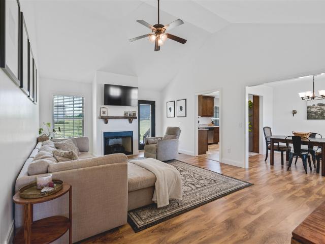 House for sale in Oakland, Kentucky
