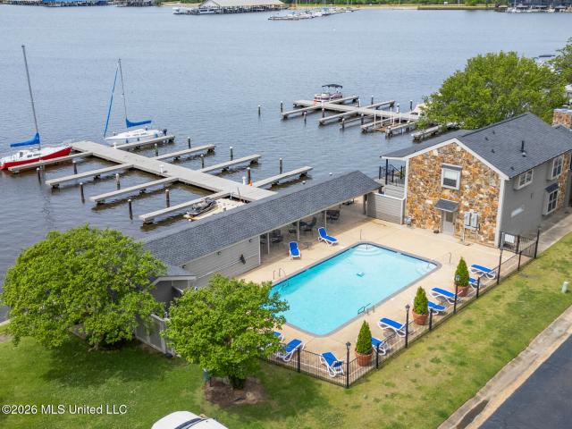 Condo for sale in The Breakers, Ridgeland