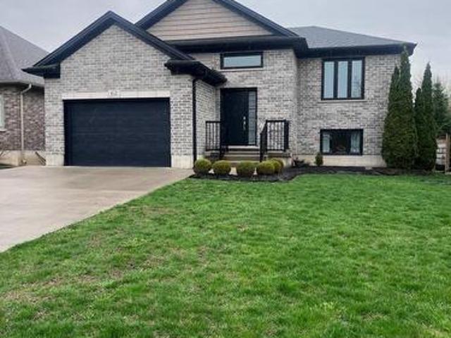 House for sale in Ontario