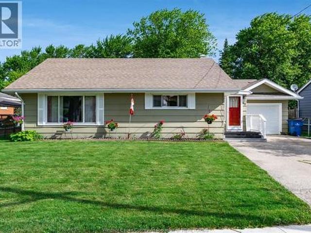 House for sale in Chatham–kent, Ontario