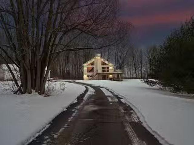 House for sale in Les Collines-de-l'outaouais, Quebec