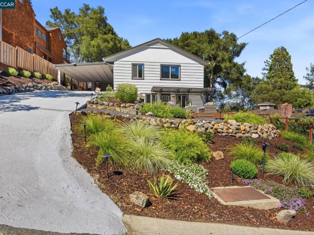 House for sale in Orinda, California