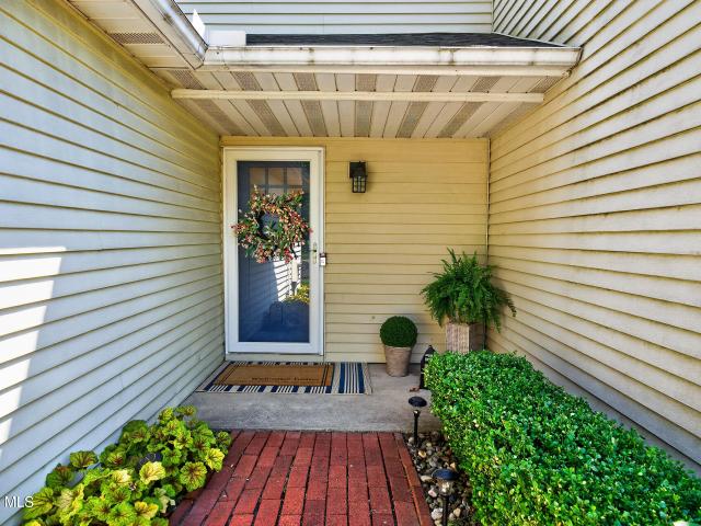 Townhouse for sale in Delmar, New York