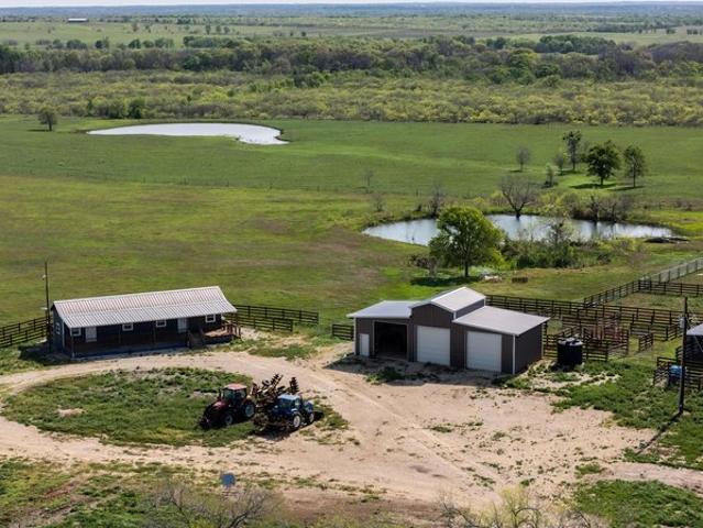 Farm for sale in Waelder, Texas