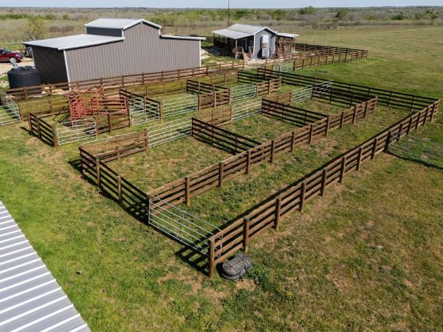 Land for sale in Waelder, Texas