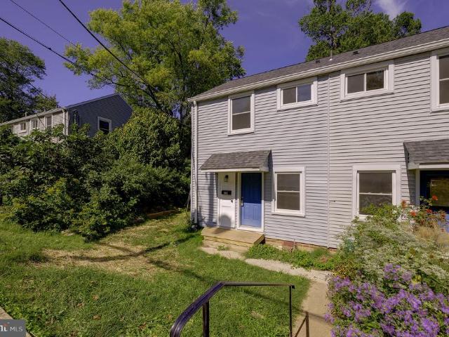 Condo for sale in Boxwood Village, Greenbelt