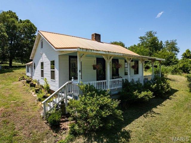 House for sale in Davisville, Missouri