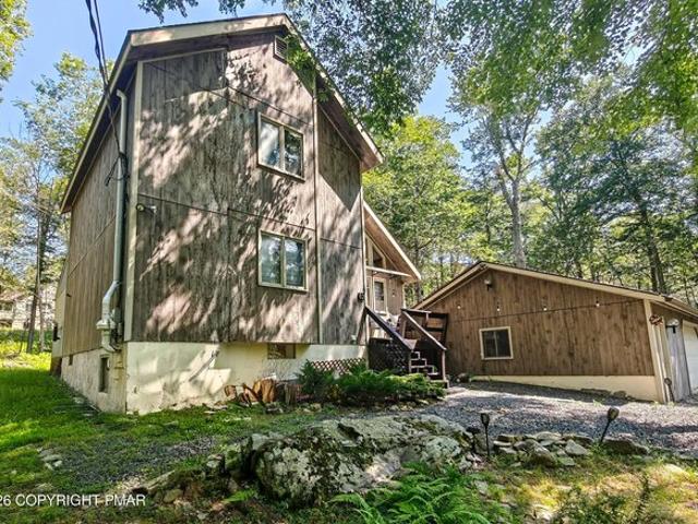 House for sale in Newfoundland, Pennsylvania
