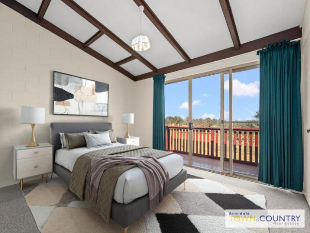 Cottage for sale in Abington, New South Wales
