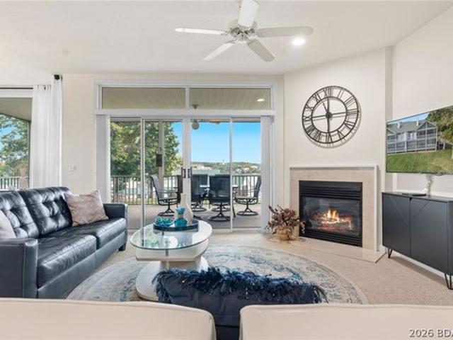 Condo for sale in Sunrise Beach, Camden County