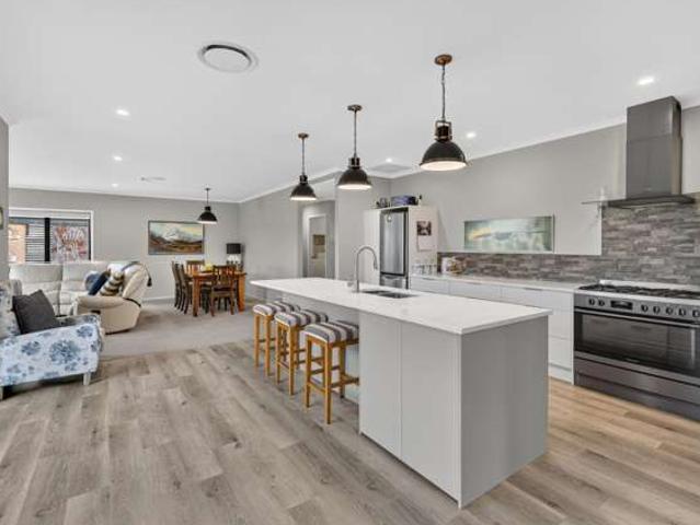 House for sale in Charing Cross, Canterbury