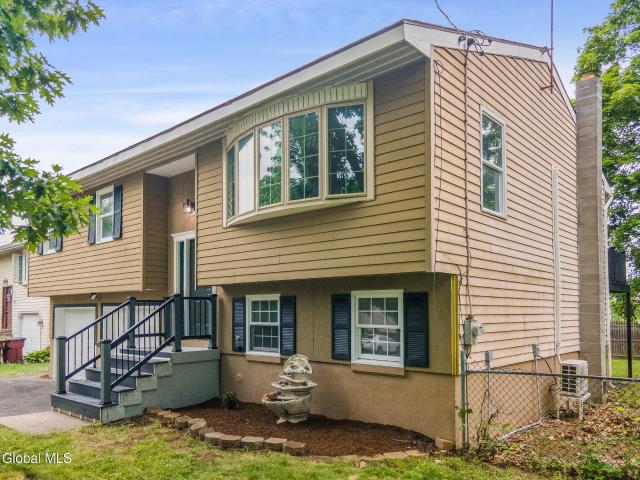 House for sale in Colonie, New York
