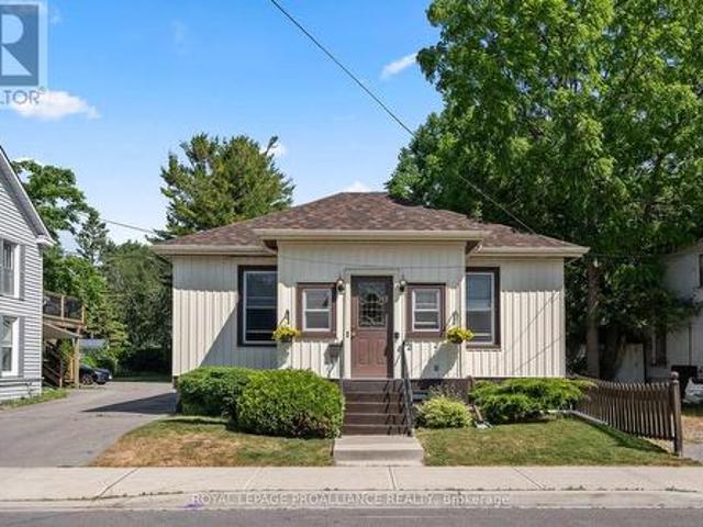 House for sale in Cobourg House for sale in Cobourg