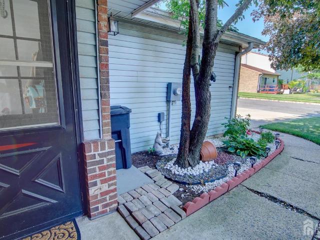 Townhouse for sale in Spotswood, New Jersey