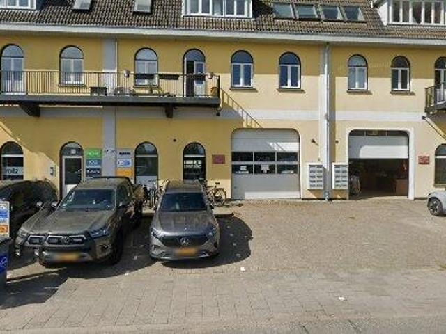 Bedrijfspand te huur in Ruiven, Delft